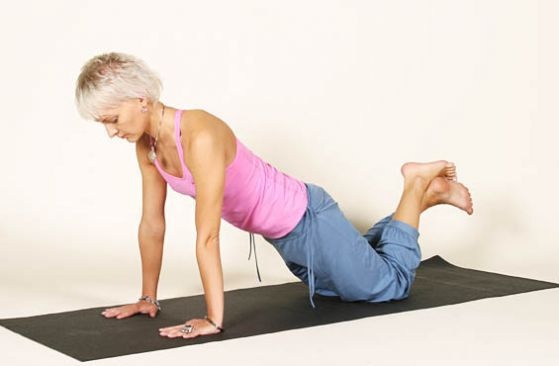 Otot belakang: senaman untuk menguatkan di rumah, di gim, dengan osteochondrosis, scoliosis