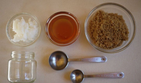 Azeite anti-rugas para o rosto. Quem é adequado, benefícios e malefícios, recursos do aplicativo. Receitas para máscaras, compressas, cremes, loções, esfoliantes