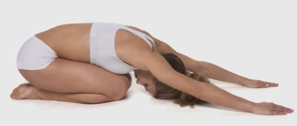 Kéo giãn cho người mới bắt đầu. Các bài tập cho các bộ phận khác nhau của cơ thể, thiết bị thể dục, yoga, âm nhạc và tâm trạng