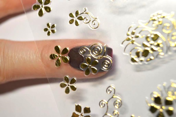 Thanh trượt cho móng tay. Thiết kế, cách sử dụng, dán keo, sử dụng với gel đánh bóng, 3d, hình học. Đề án, giấy nến để làm móng, ảnh