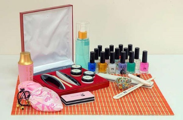 Manicure japonesa: o que é, P-shine, Masura, sets e tecnologia passo a passo com uma foto