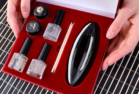 Manicure japonesa: o que é, P-shine, Masura, sets e tecnologia passo a passo com uma foto