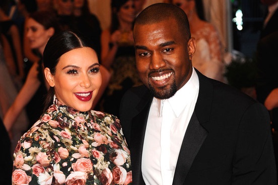 Kim Kardashian. Hình ảnh, phẫu thuật thẩm mỹ, tiểu sử, thông số hình thể, chiều cao và cân nặng. Ngoại hình của bạn thay đổi như thế nào?