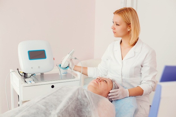Laser phân đoạn trẻ hóa da mặt, da toàn thân. Clear Brilliant, Hoa Kỳ. Ưu nhược điểm, đánh giá