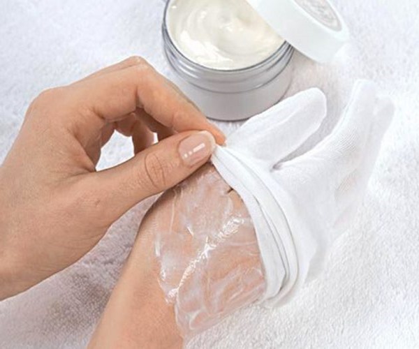 Máscaras de mãos para pele seca, envelhecida, hidratante, nutritiva e anti-envelhecimento. Receitas caseiras eficazes