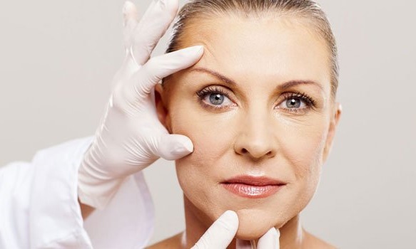 Pomada Alívio de rugas sob os olhos, ao redor. Como ajuda, instruções de uso para o rosto