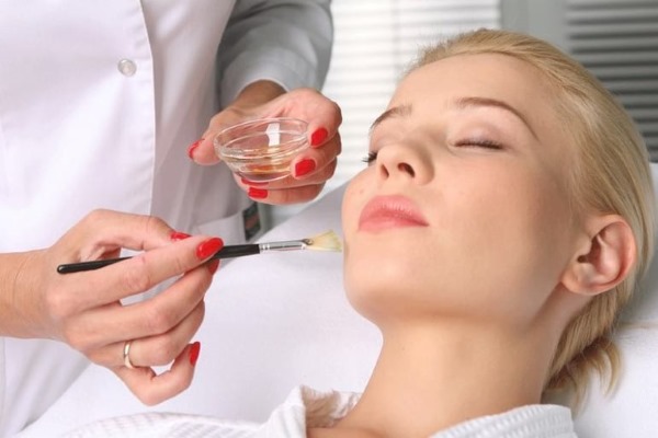 Sữa rửa mặt. Hóa chất Glycolic tốt nhất: Arabia, Compliment, Martinex, Gigi, Holy Land. Nhận xét
