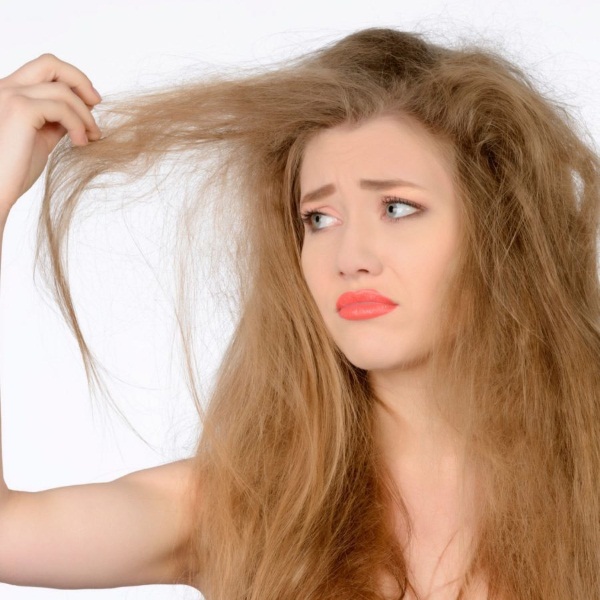 Màu sombre trên tóc sẫm màu. Ảnh, sự khác biệt với ombre, balayazh, shatush. Làm thế nào để làm điều đó tại nhà