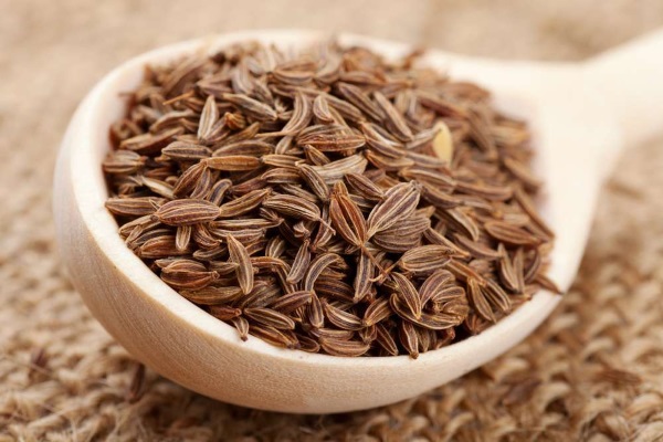 Dầu ô liu cho tóc: công thức làm mặt nạ, thoa với mật ong, trứng, lòng đỏ, quế. Làm thế nào để áp dụng vào ban đêm
