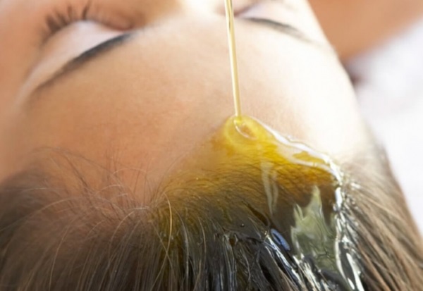 Dầu ô liu cho tóc: công thức làm mặt nạ, thoa với mật ong, trứng, lòng đỏ, quế. Làm thế nào để áp dụng vào ban đêm