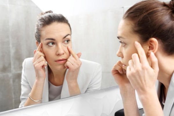 Tập thể hình cho khuôn mặt với Alena Rossoshinskaya. Bài tập thể dục nâng người tại nhà, video bài học