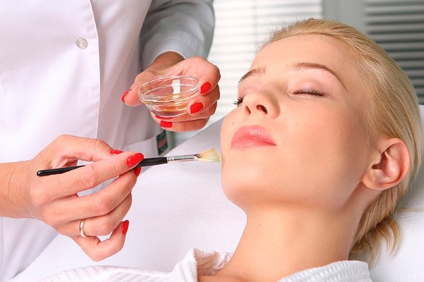 Olga Drozdova trước và sau khi phẫu thuật thẩm mỹ. Ảnh thời trẻ, bây giờ trông như thế nào, nó đã thay đổi như thế nào