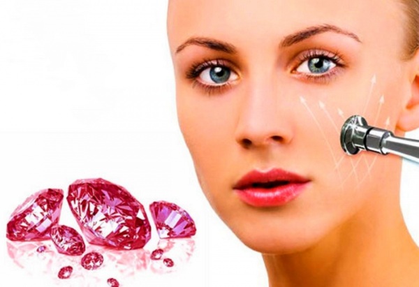 Tái tạo bề mặt. Ảnh trước và sau laser, CO2, kim cương, phân số, tần số vô tuyến. Ưu và nhược điểm, các giai đoạn, phục hồi