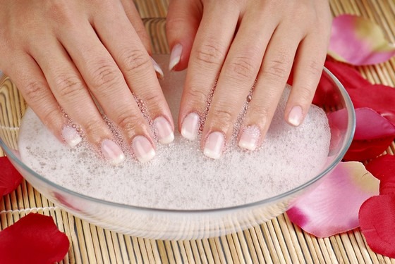 Como fazer as unhas crescer rapidamente: em poucos dias, uma semana em casa. Banhos, vitaminas, máscaras, óleos, comprimidos de farmácia, produtos