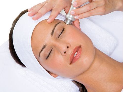 Hút chân không hydropeeling Hydra Feshl hydrafacial. Quy trình này là gì, mô tả, thiết bị, giá cả