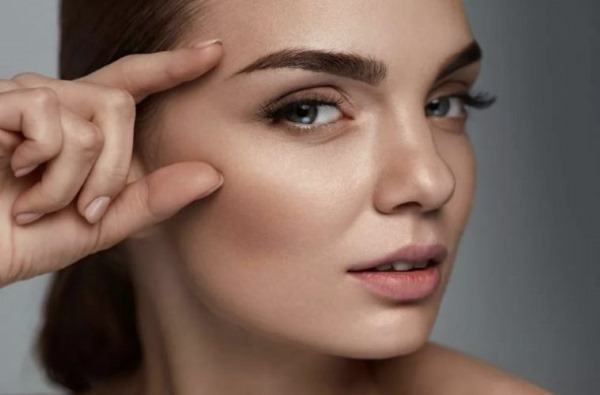 Blepharoplasty. Nhận xét về hoạt động. Ưu nhược điểm của phẫu thuật thẩm mỹ, biến chứng, phục hồi chức năng. Laser, transconjunctival, tròn, tiêm