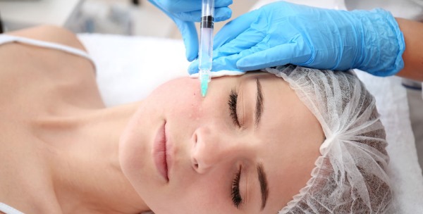 Rejuvenescimento facial de plasma. Tipos de procedimentos, dispositivos, fotos antes e depois, avaliações