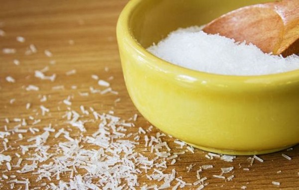 Natri benzoat trong mỹ phẩm. Nó là gì, lợi ích và tác hại, thành phần của chất bảo quản, triệu chứng quá liều