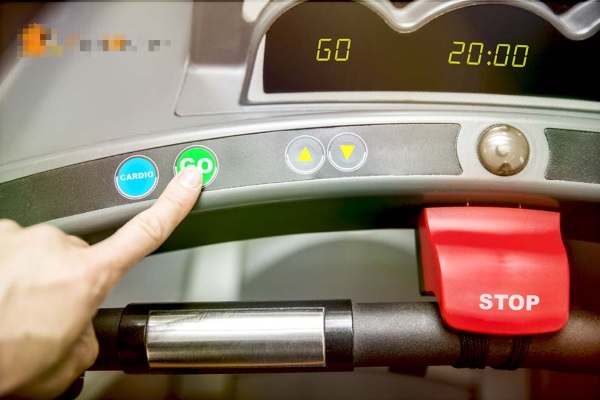 Treadmill elektrik untuk kediaman. Penilaian, harga dan ulasan terbaik