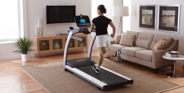 Treadmill elektrik untuk kediaman. Penilaian, harga dan ulasan terbaik