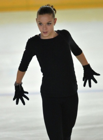 Adeline Sotnikova. Ảnh mặc áo tắm, thông số hình thể, thay đổi như thế nào, giảm cân, tiểu sử