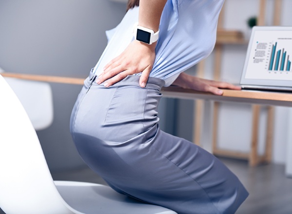 Kéo xà ngang dành cho nữ. Chương trình lên đến 100 lần, các bài tập trên xà đơn với dây thun