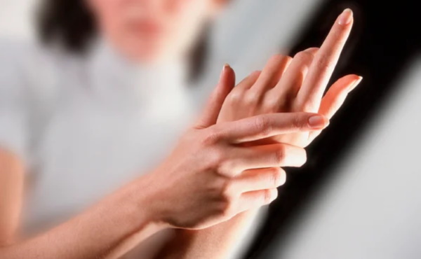 Eveline (Evelyn) 8 em 1 Unhas saudáveis. Instruções para uso de verniz, preço, análogos, comentários