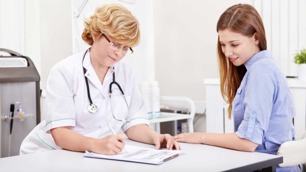 تجميل الأنف: مغلق ، مفتوح ، ترميمي ، حقن ، ليزر. السعر والاستعراضات