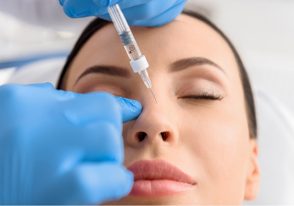 تجميل الأنف: مغلق ، مفتوح ، ترميمي ، حقن ، ليزر. السعر والاستعراضات