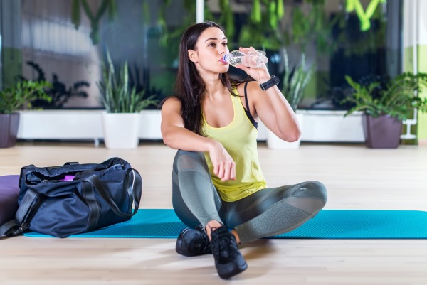 Latihan melangsingkan badan di rumah untuk kanak-kanak perempuan dalam gambar, video