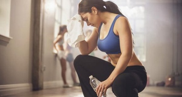 Latihan melangsingkan badan di rumah untuk kanak-kanak perempuan dalam gambar, video