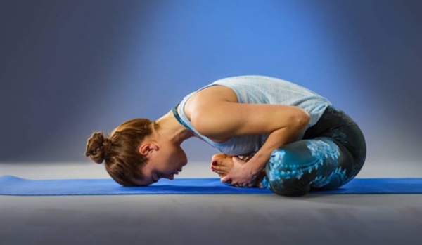 Latihan yoga sederhana untuk pemula, untuk penurunan berat badan, punggung dan tulang belakang