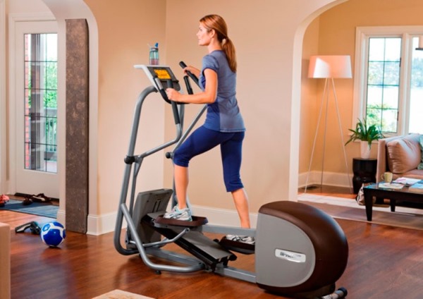 Các bài tập giảm béo tại nhà: tạo dáng, thể dục thẩm mỹ, fitball, yoga, xe đạp, máy tập elip, stepper, máy chạy bộ