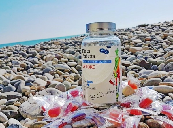 Nước hoa hồng ăn kiêng (Dieta Perfetta). Đánh giá thực tế về Fat Burner, Metabolism Acceleration, Detox. Hướng dẫn sử dụng