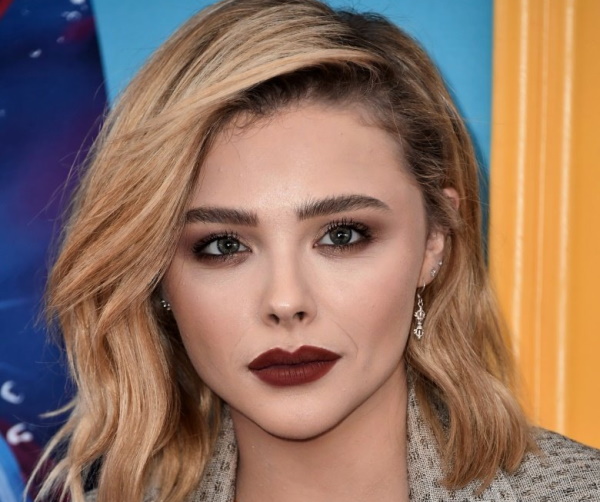 Chloë Grace Moretz. Ảnh mặc áo tắm, nhân vật, tiểu sử và cuộc sống cá nhân
