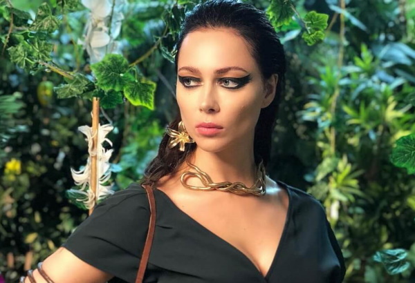 Sam Bạc Hy Lai. Hình ảnh Maxim, Playboy nóng bỏng trong trang phục áo tắm không qua photoshop, trước và sau khi phẫu thuật thẩm mỹ, giảm cân, giữ dáng