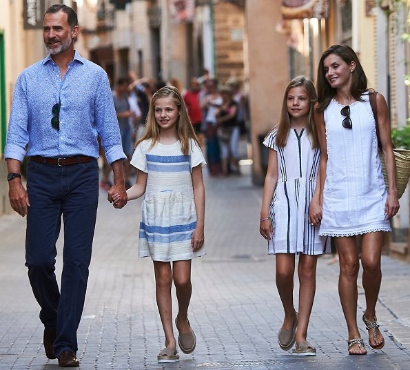 Nữ hoàng Letizia của Tây Ban Nha. Hình ảnh trước và sau khi phẫu thuật thẩm mỹ, chiều cao và cân nặng, các thông số