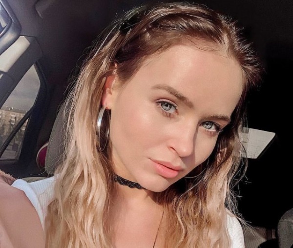 Mỡ Polina. Hình ảnh trước và sau khi giảm cân, mặc áo tắm, thông số chiều cao, cân nặng, hình thể