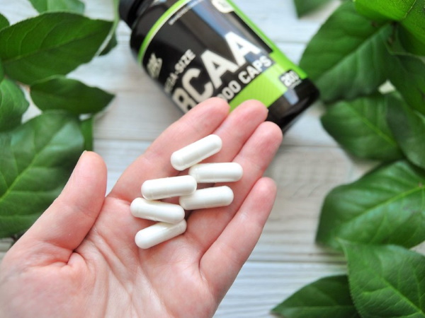 BCAA (BCAA). كيف تأخذ في مسحوق ، أقراص ، كبسولات ، ما هو ، تصنيف الأفضل