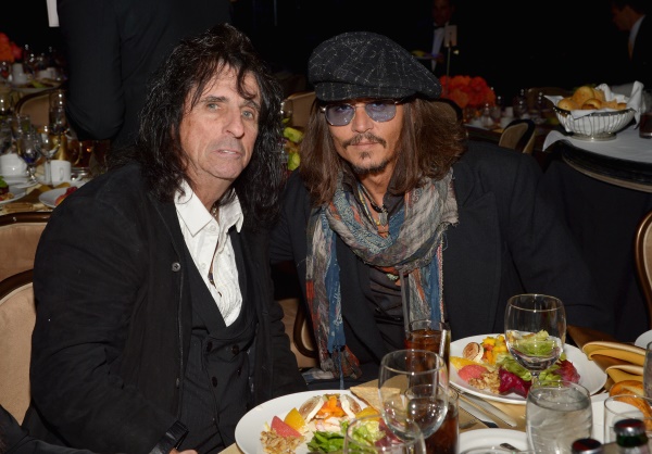 Johnny Depp. Hình ảnh thời trẻ, hiện tại, trước và sau khi phẫu thuật thẩm mỹ, tiểu sử, đời sống cá nhân