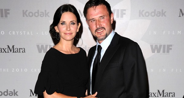 Courteney Cox. Foto kini panas, pada masa muda, sebelum dan selepas pembedahan plastik, kehidupan peribadi, biografi