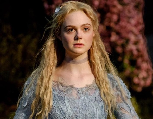 Elle Fanning (Fanning). Foto panas dalam pakaian renang, angka, kehidupan peribadi, biografi