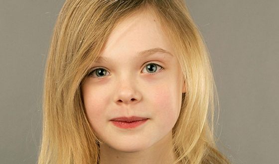 Elle Fanning (Fanning). Foto panas dalam pakaian renang, angka, kehidupan peribadi, biografi