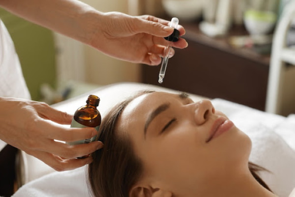 Óleos de massagem facial. Qual é melhor, composição, propriedades úteis, como fazer massagem em casa