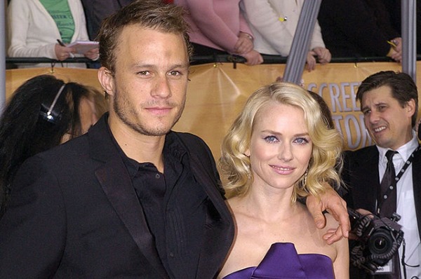 Naomi watts. Hình ảnh nóng bỏng trong trang phục áo tắm thời trẻ, trước và sau phẫu thuật thẩm mỹ