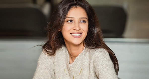 Ravshana Kurkova. Ảnh Maxim, Playboy nóng bỏng, trong trang phục áo tắm, trước và sau khi phẫu thuật thẩm mỹ, hình thể, tiểu sử, đời sống cá nhân