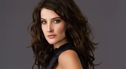 Cobie Smulders. Foto Panas dalam pakaian renang, Maxim, sebelum dan selepas pembedahan plastik, biografi, kehidupan peribadi