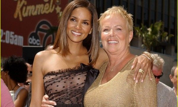 Holly (Halle) Berry. Ảnh nóng trong trang phục áo tắm, trước và sau khi phẫu thuật thẩm mỹ, tiểu sử, đời tư