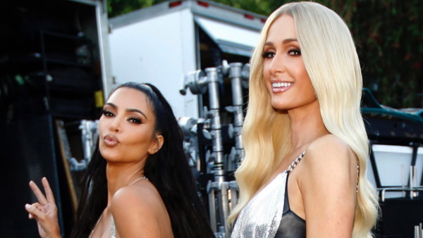 Paris Hilton. Hình ảnh nóng bỏng trong trang phục áo tắm, trước và sau khi phẫu thuật thẩm mỹ, hình thể, tiểu sử