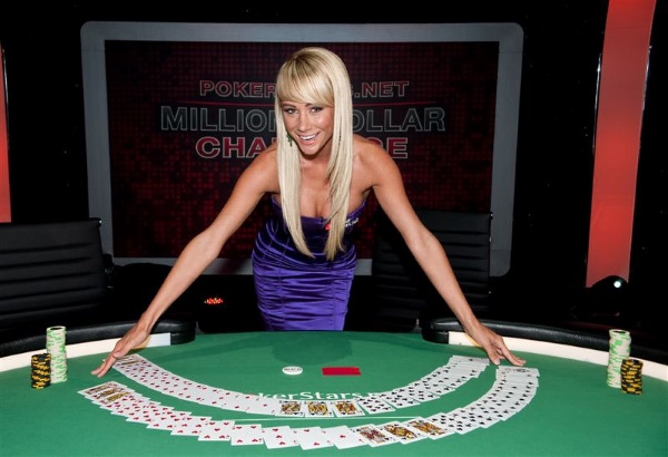 Sara Underwood. Foto panas dalam pakaian renang, sebelum dan selepas pembedahan plastik, biografi, kehidupan peribadi